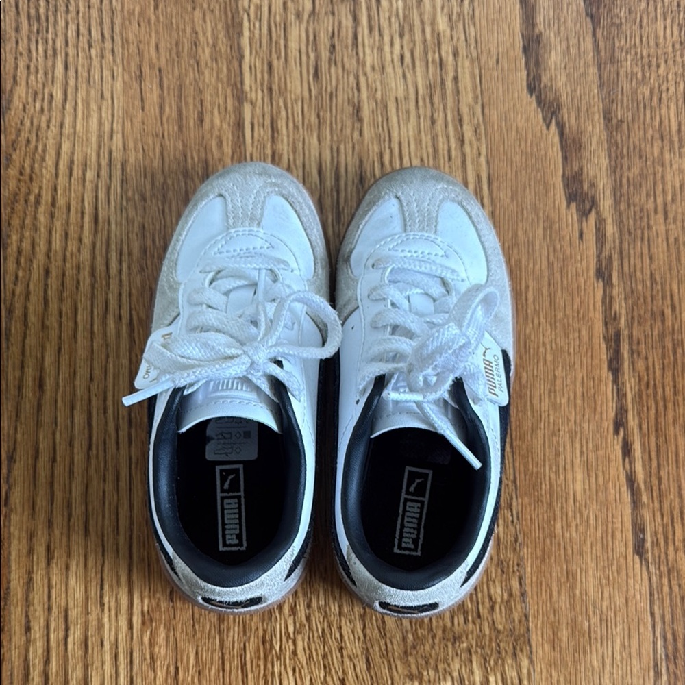Puma Kids White and Silver Sneakers Barely Worn